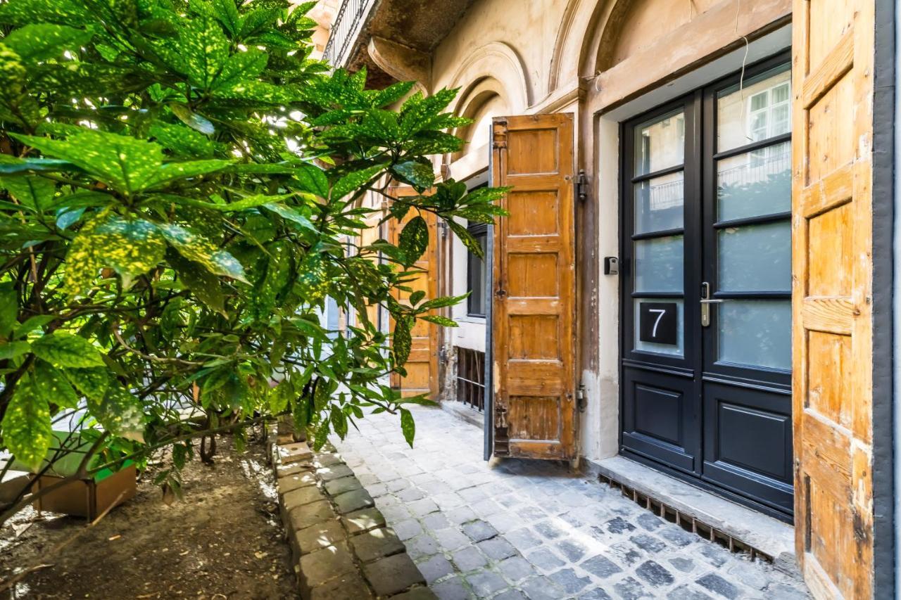 Urban Stable Luxury Apartments Budapest Eksteriør billede