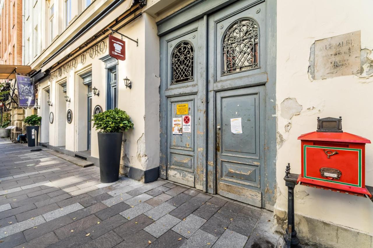 Urban Stable Luxury Apartments Budapest Eksteriør billede