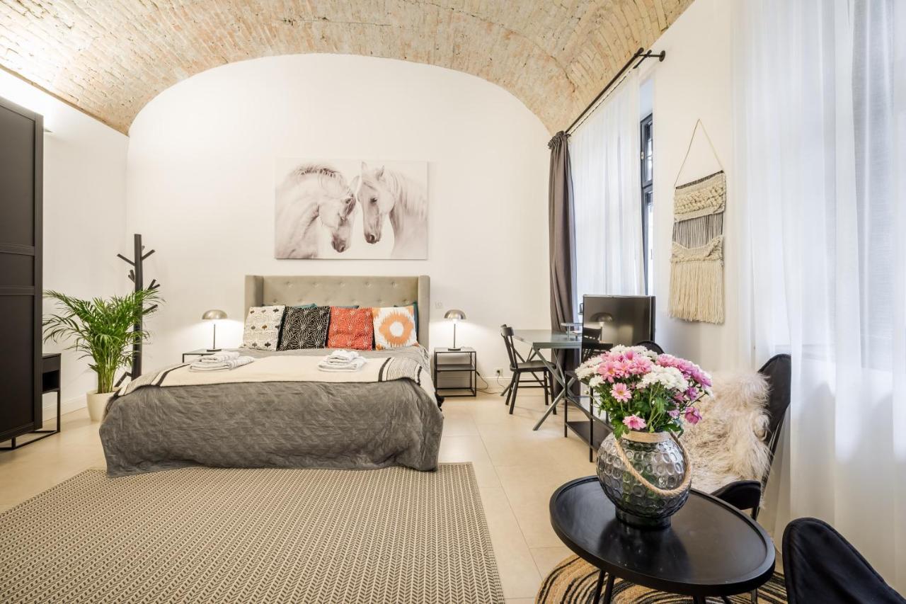 Urban Stable Luxury Apartments Budapest Eksteriør billede