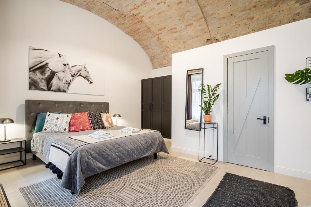 Urban Stable Luxury Apartments Budapest Eksteriør billede