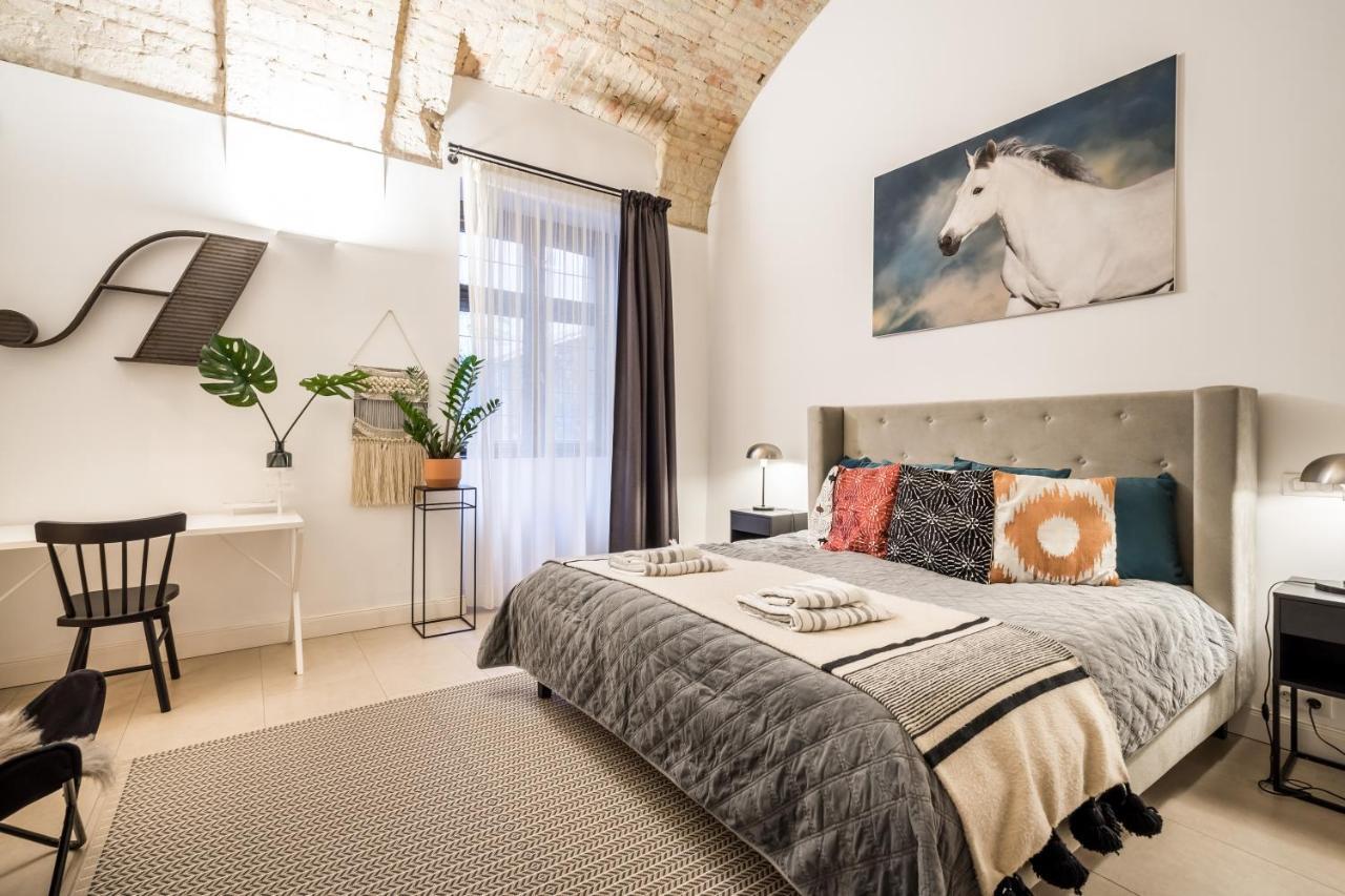 Urban Stable Luxury Apartments Budapest Eksteriør billede