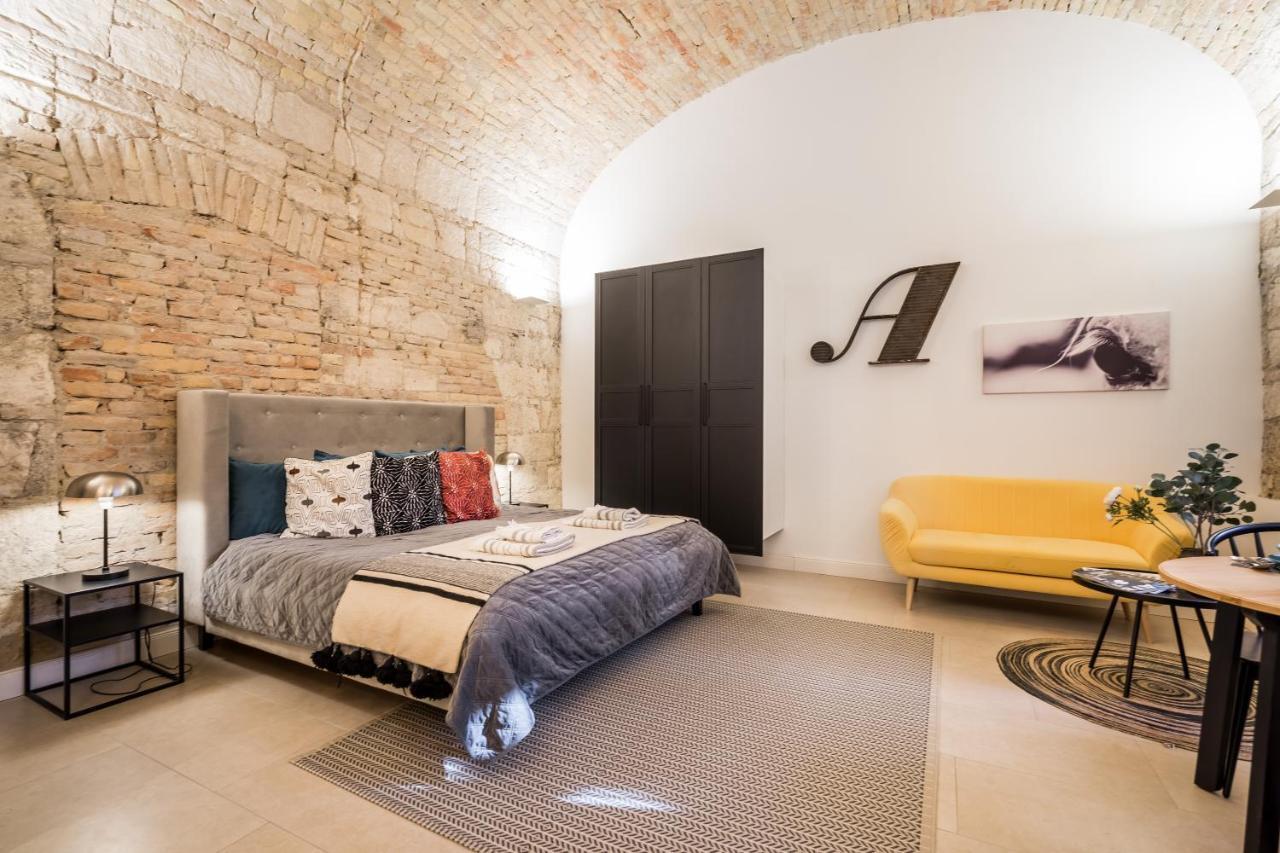 Urban Stable Luxury Apartments Budapest Eksteriør billede
